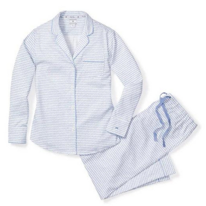 You can almost picture the perfect winter night: cozied up by the fire, cookies in one hand, milk in the other, and this irresistibly comfy pajama set. Plus, Biscuit in Houston will add an embroidered handwritten monogram free of charge!